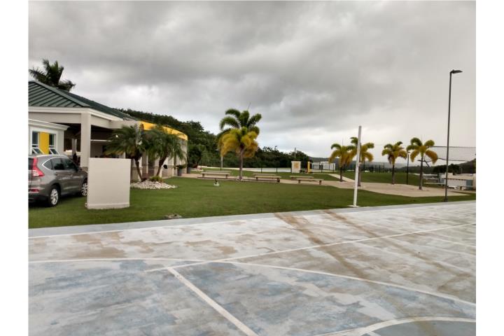 Urbanizacion-Promised Land Acceso Controlado - Disponible largo plazo Casa en Naguabo