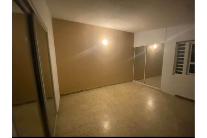 Urbanizacion-Cana 2 hab. Sala cocina 2.5 baños Bayamón Apartamento en Bayamón