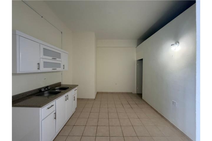 Condominio-Cayey Town Core Apartamento Cayey (3 mins del Expreso 52) Apartamento/WalkUp en Cayey