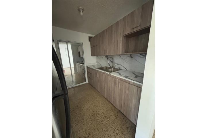 Condominio-Cantizales II Walkup - Cantizaless II - Centrico Apartamento/WalkUp en San Juan - Río Piedras