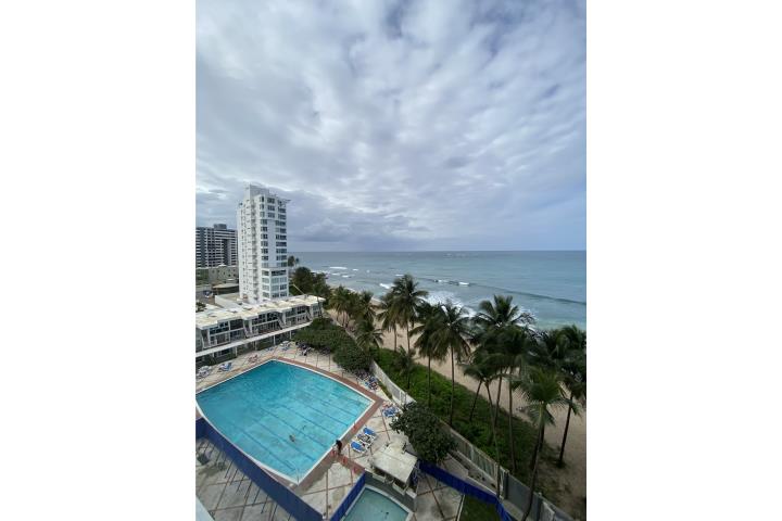 Remodeled Beachfront Studio / Condado del Mar