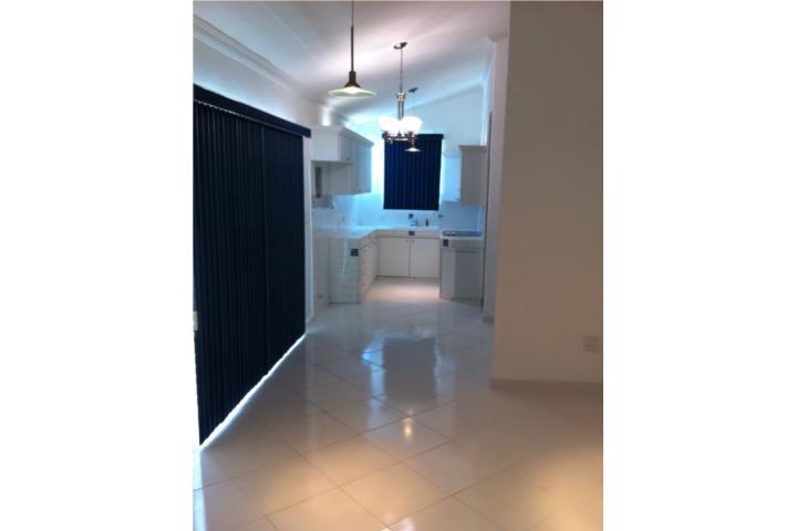 Urbanizacion-Mariani Moderno y Espacioso Apt 1H/2B Inc Agua $835 Apartamento en Ponce