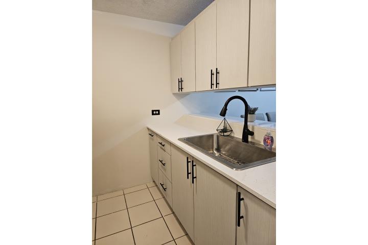 Condominio-Paseo Degetau Hermoso Garden en Alquiler Apartamento/WalkUp en Caguas