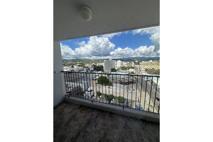 Sector-Ponce By Pass Cond El Embajadot Apartamento en Ponce