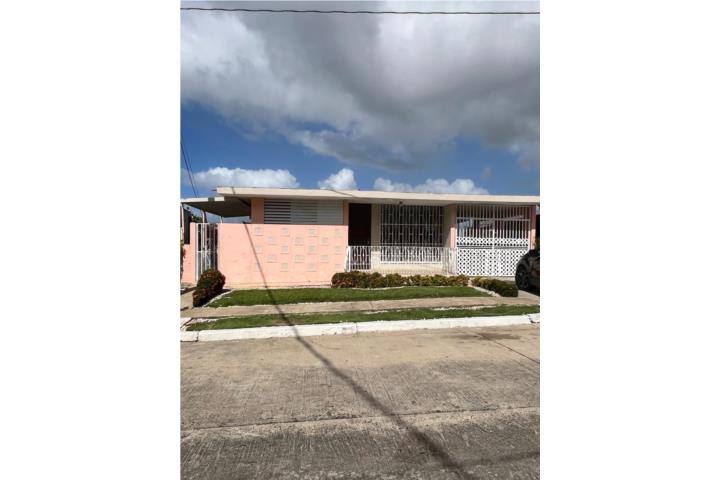 Cómoda casa en Mirador Echevarría, Cayey