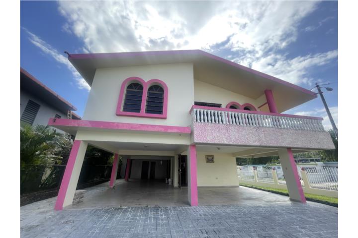 Sierra Bayamon frente a plaza del sol