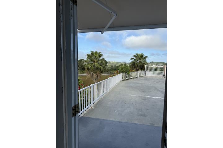 Cerca salida Guavate