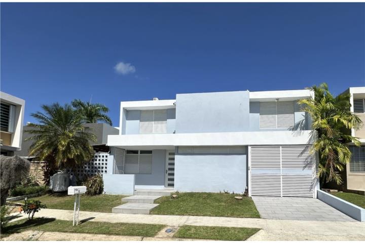 Casa 3H/2.5B Alturas del Río  $2,500