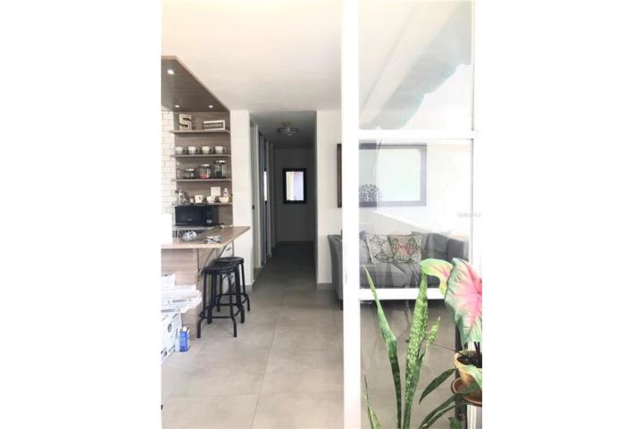 Piso de tres dormitorios en Guaynabo