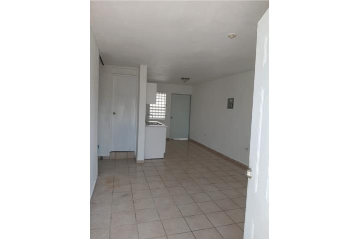 Apt alquiler 1cuarto balcon/agua/luz Bayamon