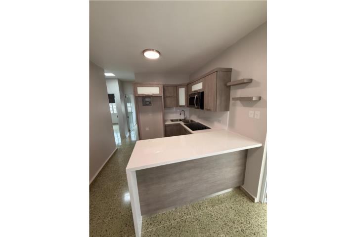 4 cuartos y 2 baños en Sabanetas en Ponce.