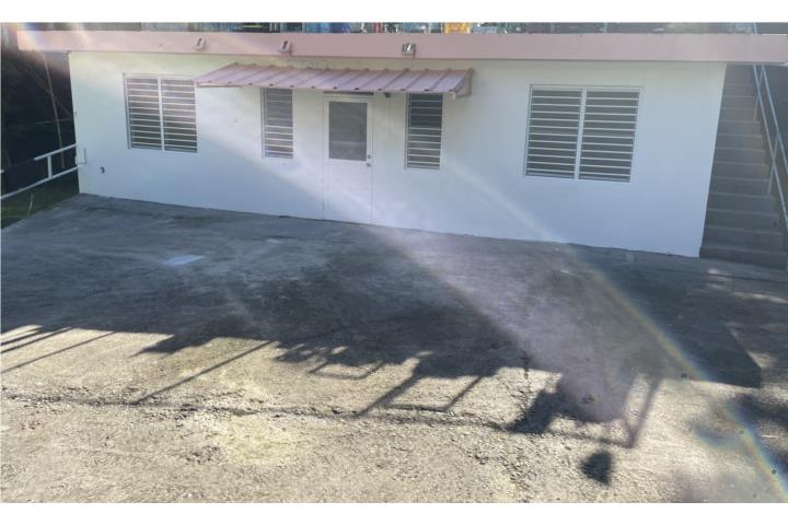 Se renta casa en el Barrio Laguna de Aguada