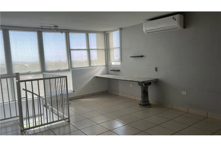 Condominio-Vistas De San Juan Rio Piedras PH Cerca de todo Carr.199 y Exp52 a minutos Apartamento/WalkUp en San Juan - Río Piedras