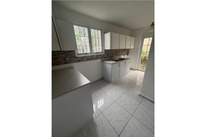 Urbanizacion-El Cortijo Urbanización El Cortijo Casa en Bayamón