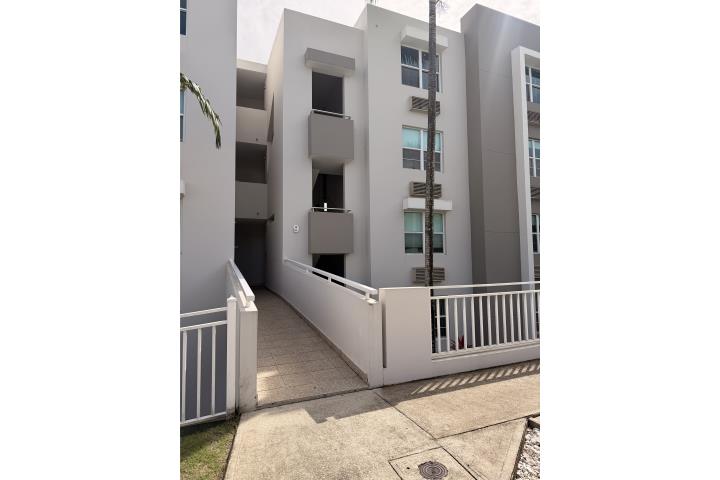 Condominio-Caminito Apartamento remodelado - Condominio Caminito Apartamento/WalkUp en Gurabo