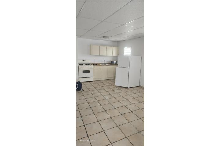 Urbanizacion-Rexville 2do piso cerca de Rexville Plaza Casa en Bayamón