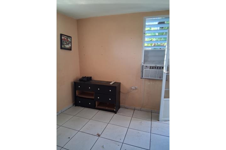 Barrio-Aguilar Alturas de mayaguez.....apartamento comodo Apartamento en Mayagüez