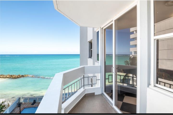 Condominio-The Galaxy Galaxy Condominium Isla Verde! Ocean view Apartamento en Carolina