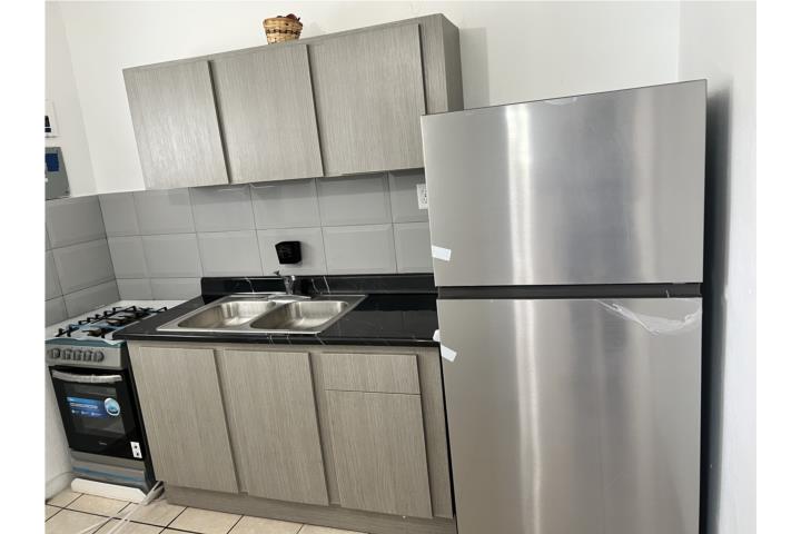 Barrio-Sabana Seca Espacioso Apartamento Agua y Luz Apartamento en Toa Baja