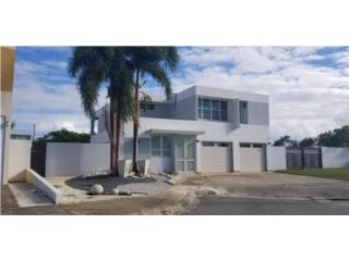 3C y 2.5B 2 niveles patio grande