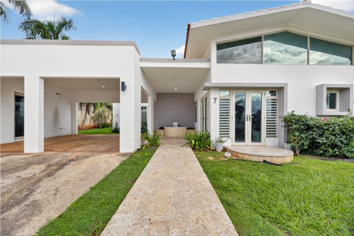 Casa de lujo con vista a la bahia de Joyuda
