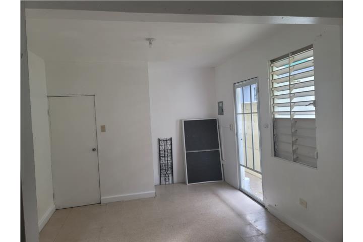 Apt2 cuartos,sec8,incluye agua