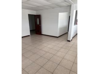 Alquiler Comercial Excelente propiedad comercial en Ave. Hostos  Puerto Rico