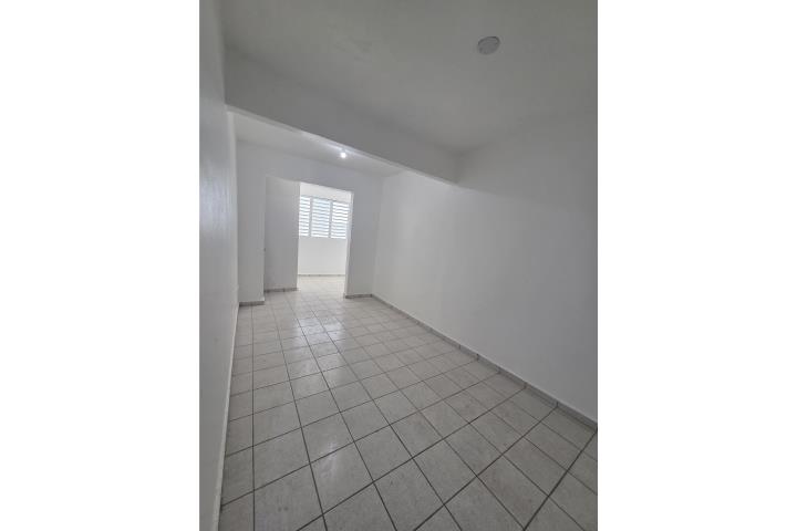 Amplio apartamento de 2 cuartos
