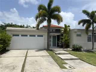 Alquiler Urbanizacion Los Paisajes De Ciudad Jardin Remodelada en Ciudad Jard�n, 4B 2.5BR Gurabo