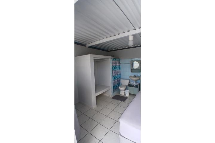 Studio  Luz agua cama nevera Caparra Heights