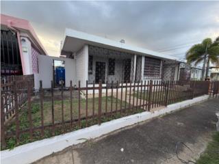 Alquiler Urbanizacion Country Club Casa en Country Club con agua y luz San Juan - R�o Piedras