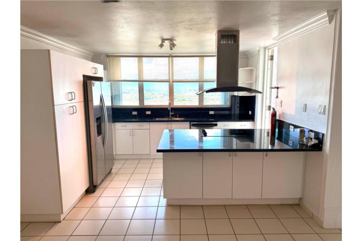 Cond Puerto Paseos Apt Piso Alto