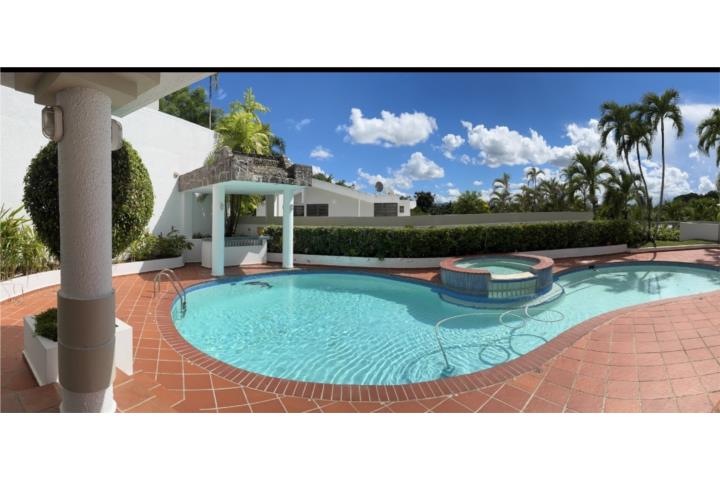 Baldwin Park~Beautiful & Spacious