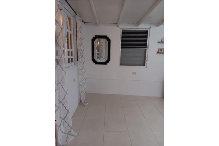 En Toa Alta, Apartamento-Estudio $550.00 mens