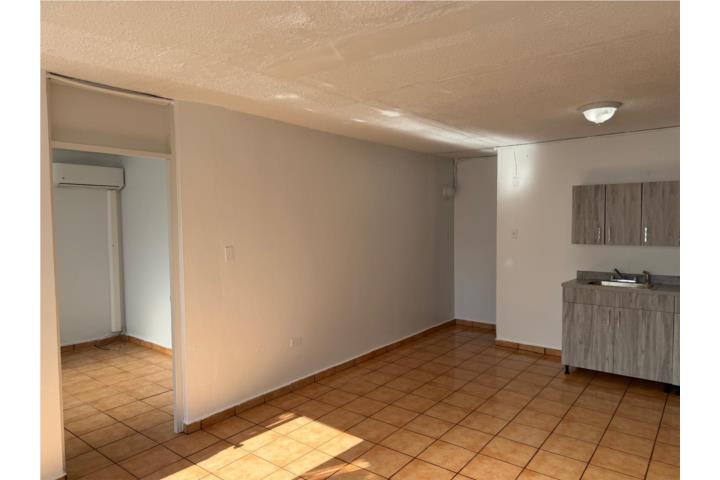 Apartamento con aire acondicionado.