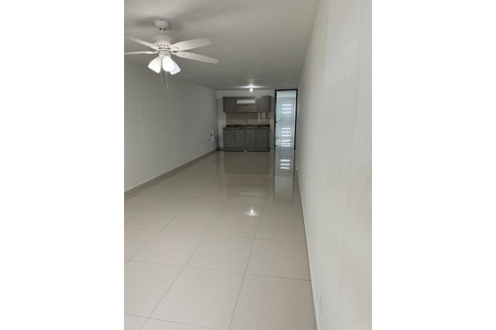 1000 incluye agua luz y A/C leer descripción