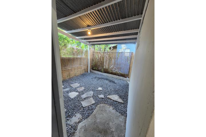Último apt de esquina con terraza 2do piso