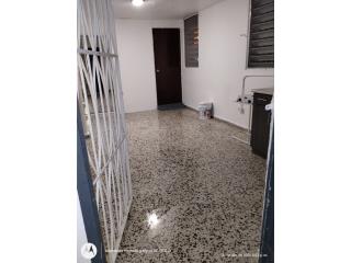 Alquiler Urbanizacion Villa Nueva Se alquila en urb villa nueva con agua y luz  Caguas