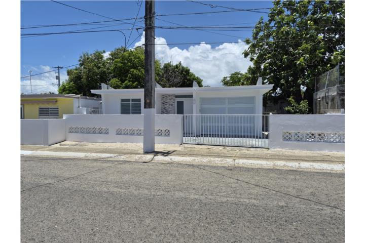 Loiza Pueblo 4 y 2  marquesina $1300