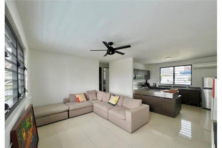 Apartamento de 1 dormitorio con vista al mar