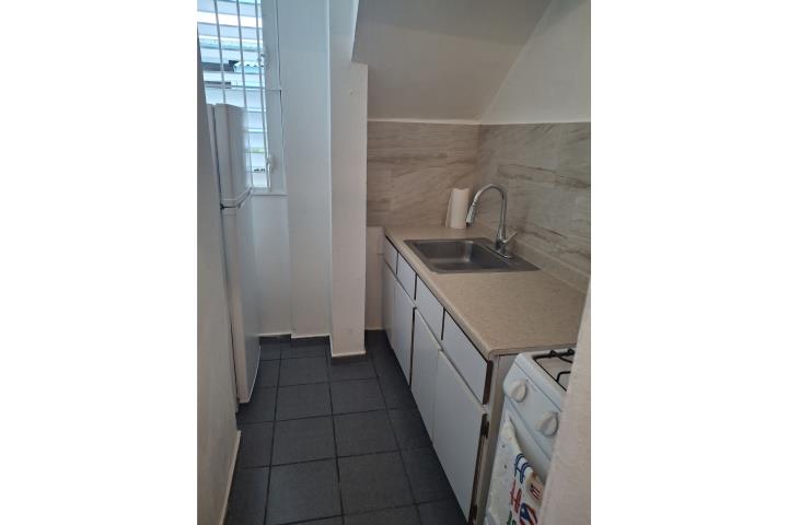 ESTUDIO AMUEBLADO - URB HIPÓDROMO - WALMART S