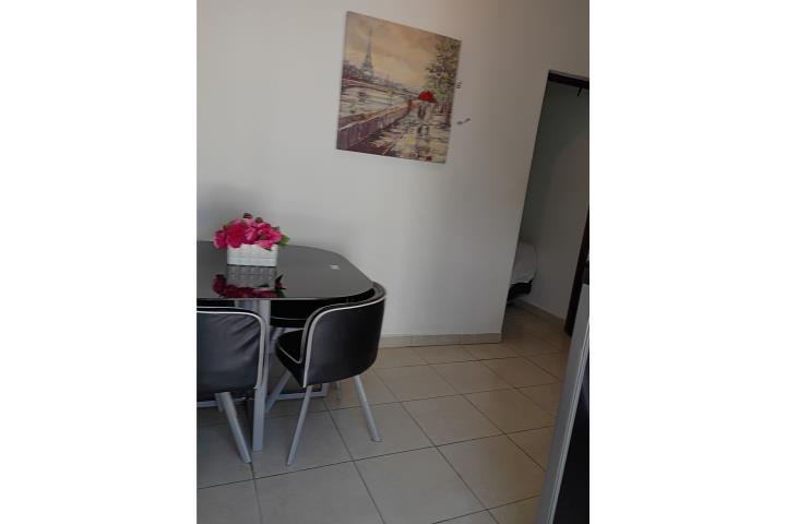 Santurce  Apto. Agua y Luz Incl por $675