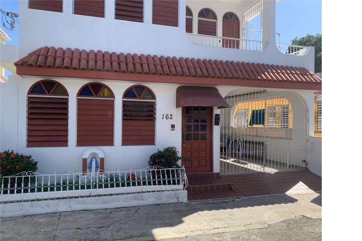 Hospdaje para Varones a pasos del Colegio