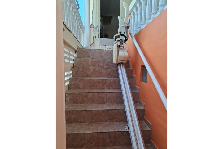 Rep Valencia Bayamon apt 1 cuarto