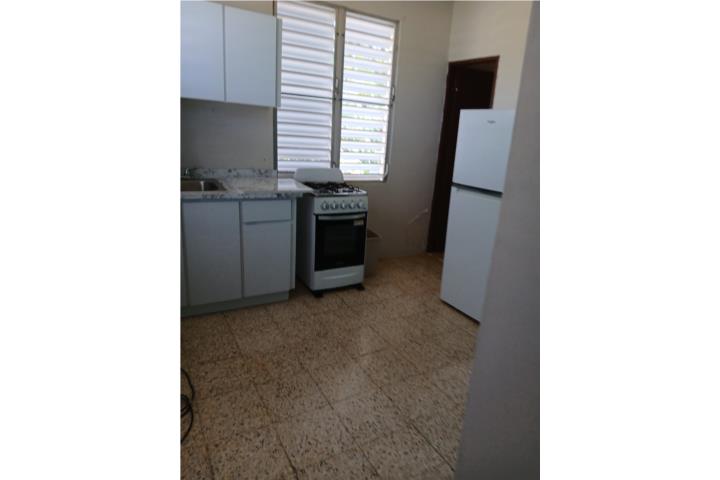 Se alquila apartamento