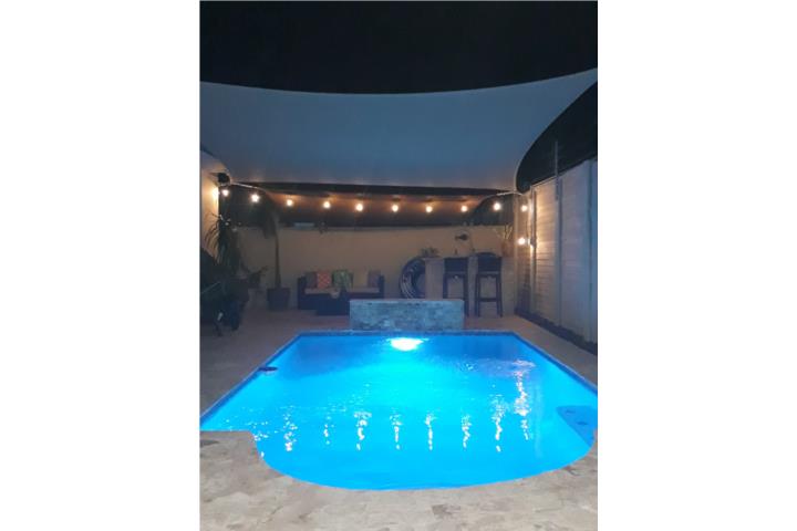 Amplia propiedad con piscina