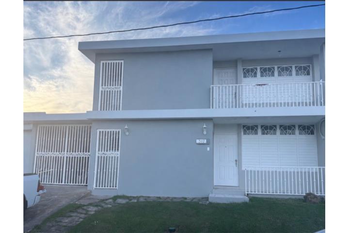 Apartamento Remodelado en Round Hills