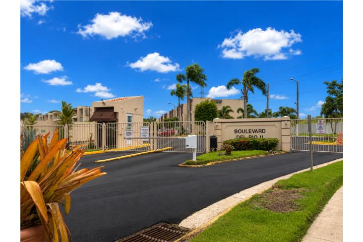 Garden- Blvd. Del Rio II