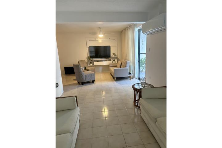 Bello apartamento amueblado y remodelado