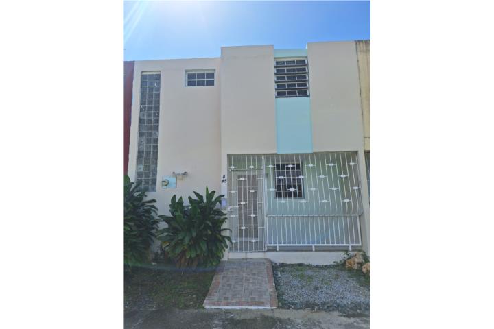 Dsiponible Tibes Town House , aceptamos secc8